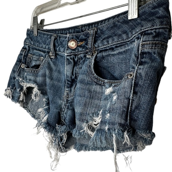 American Eagle‎ Destroyed Cut-Off Jean Shorts - Picture 3 of 6